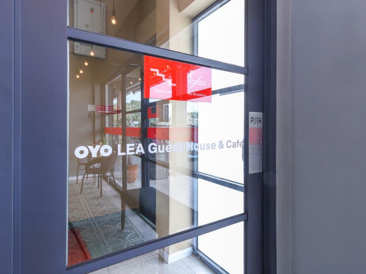 Super Oyo 1145 Lea Guest House & Cafe Lukut Exteriér fotografie