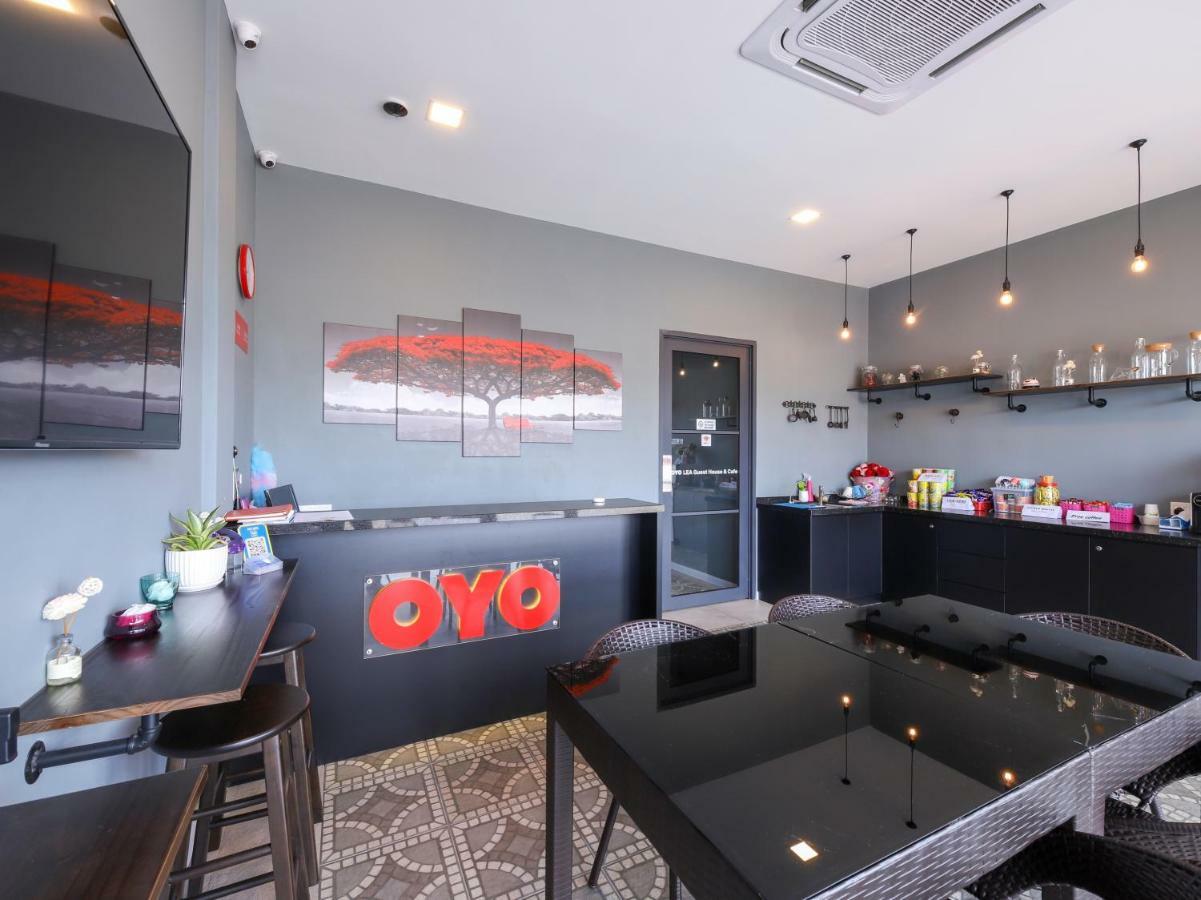 Super Oyo 1145 Lea Guest House & Cafe Lukut Exteriér fotografie